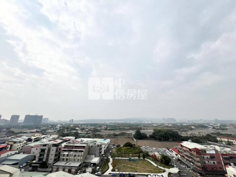 南屯視野精裝四房平車房屋室內格局與周邊環境