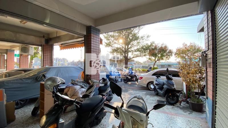 東區旱溪夜市正20米路金透店房屋室內格局與周邊環境