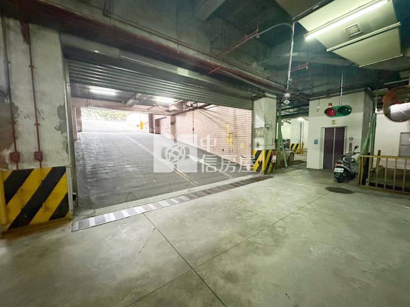 逢甲大學雅園3房車位房屋室內格局與周邊環境