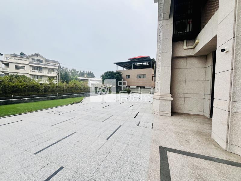 央大美裝潢三房車房屋室內格局與周邊環境
