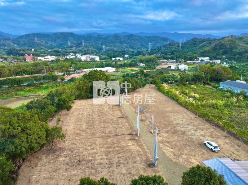 峨眉赤柯山美農地房屋室內格局與周邊環境