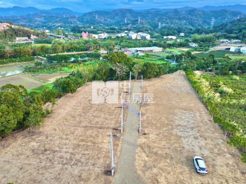峨眉赤柯山美農地房屋室內格局與周邊環境