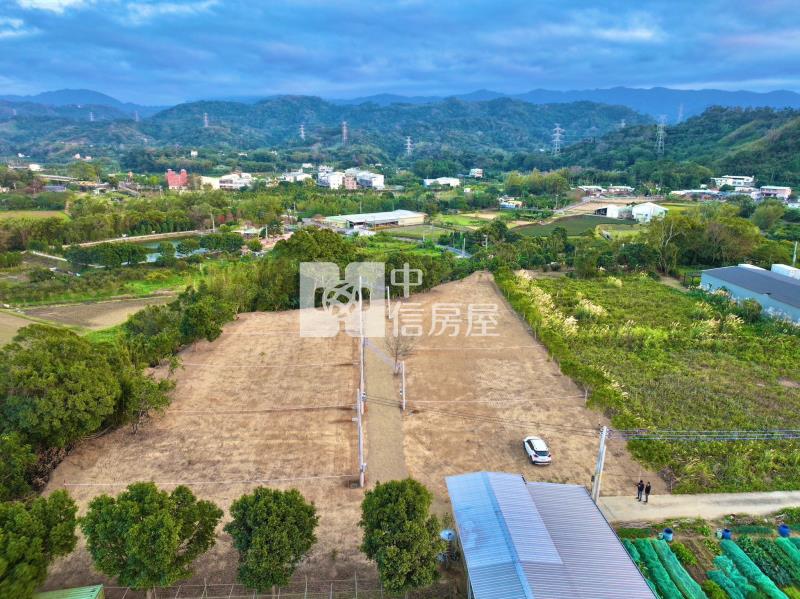 峨眉赤柯山美農地房屋室內格局與周邊環境
