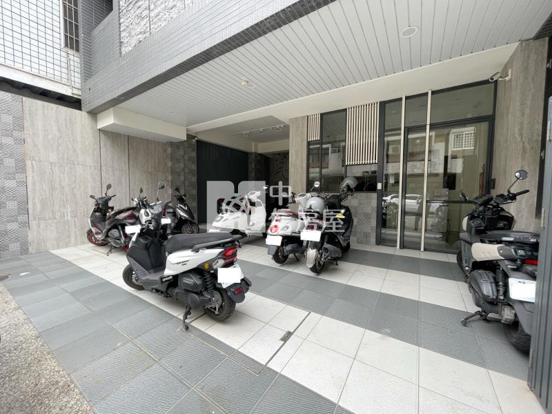 東山寶雅24間整棟5年透套房屋室內格局與周邊環境