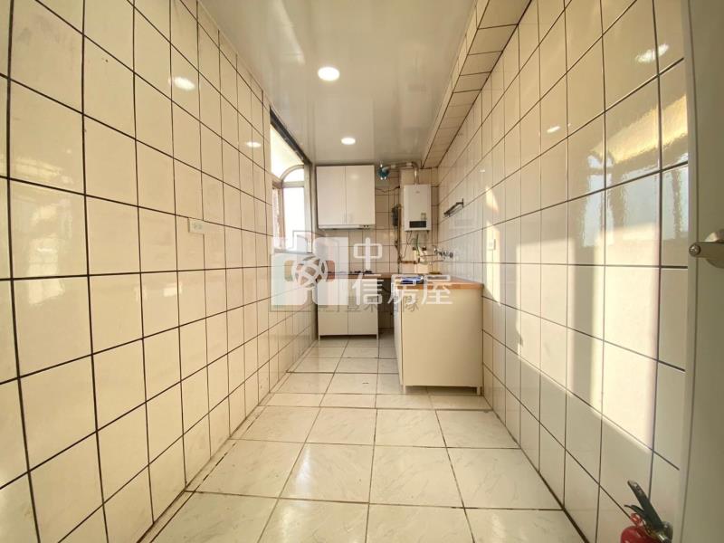 【豐禾】新明商圈電梯美四房車送頂加房屋室內格局與周邊環境