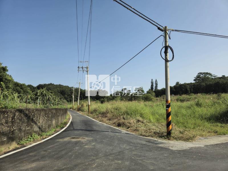 新化超值一甲大面寬一般農牧用地房屋室內格局與周邊環境