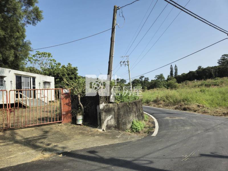 新化超值一甲大面寬一般農牧用地房屋室內格局與周邊環境