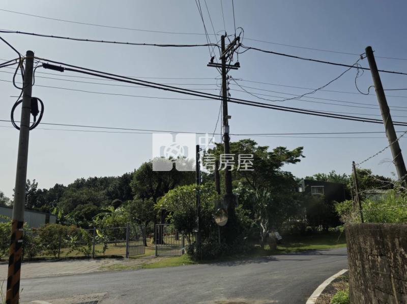 新化超值一甲大面寬一般農牧用地房屋室內格局與周邊環境