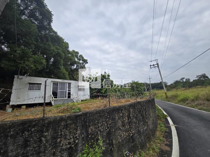 新化超值一甲大面寬一般農牧用地房屋室內格局與周邊環境