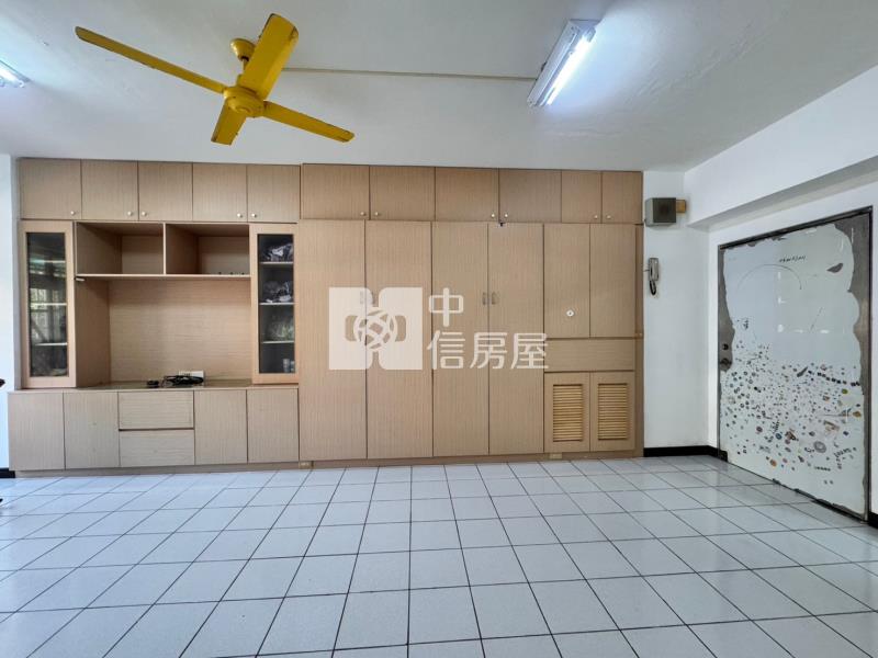 國宅永久棟距2房稀有釋出房屋室內格局與周邊環境