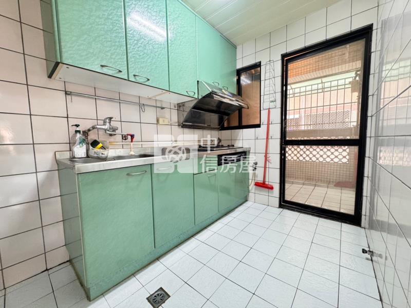 國宅永久棟距2房稀有釋出房屋室內格局與周邊環境