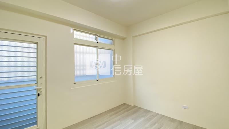 低總價中山商圈精美三樓公寓房屋室內格局與周邊環境