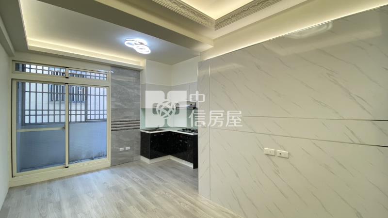 低總價中山商圈精美三樓公寓房屋室內格局與周邊環境