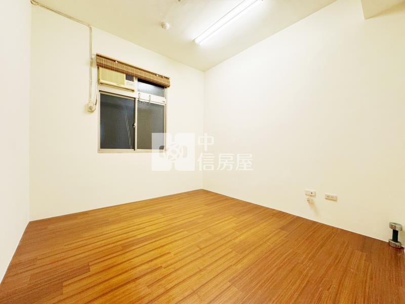 專簽南區美三房+坡道平車房屋室內格局與周邊環境