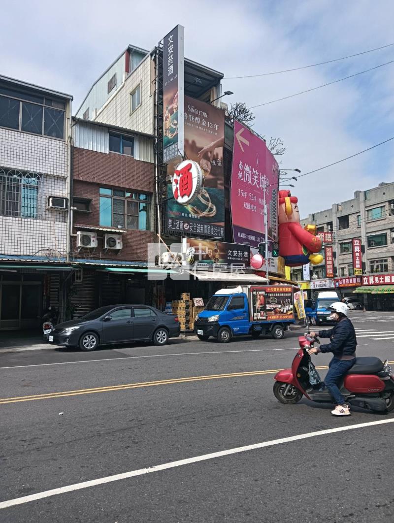 文德國小大地坪車庫透天房屋室內格局與周邊環境