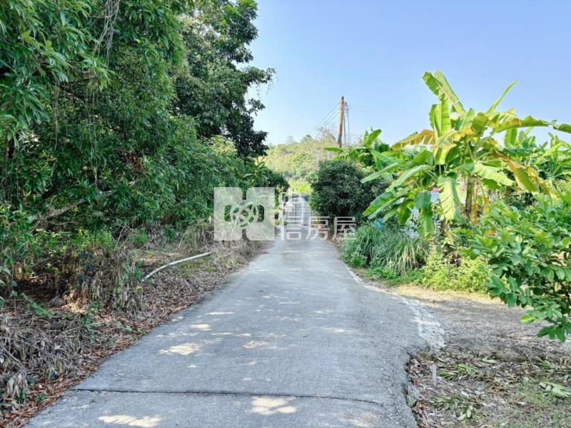 南化水庫旁山坡美農地房屋室內格局與周邊環境