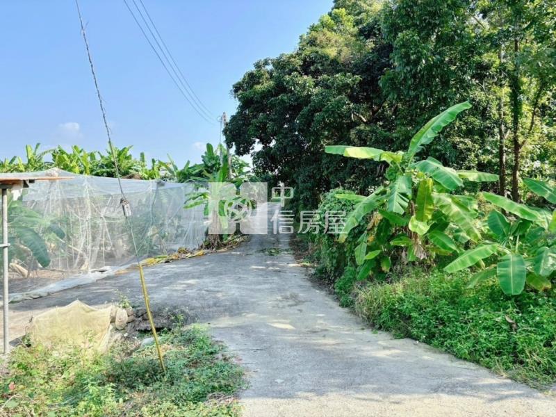 南化水庫旁山坡美農地房屋室內格局與周邊環境