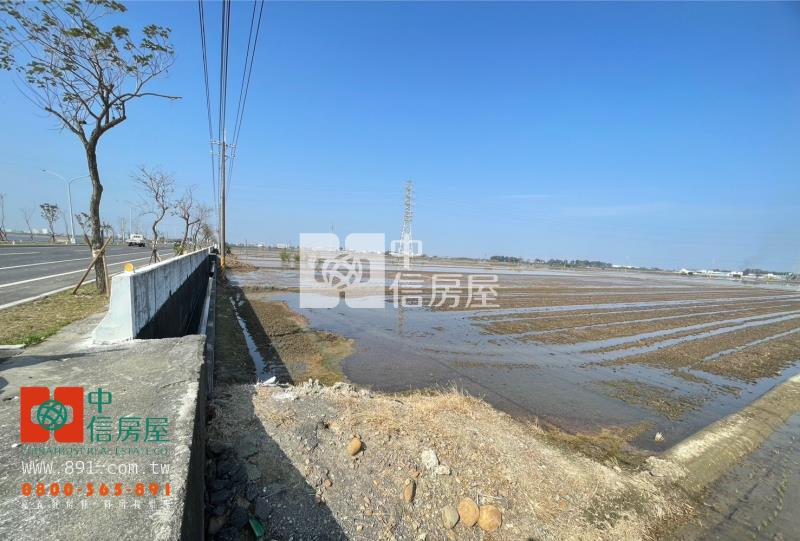 民雄菁埔國小旁正路邊農地Ａ房屋室內格局與周邊環境