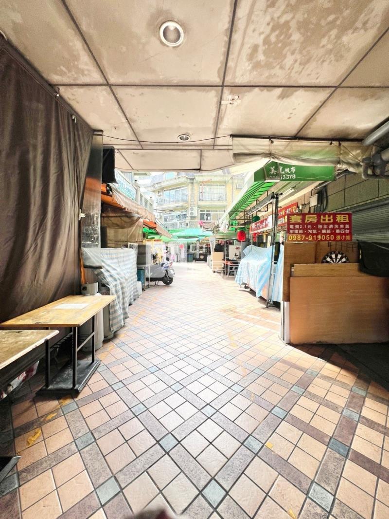 邊間勤益套房房屋室內格局與周邊環境