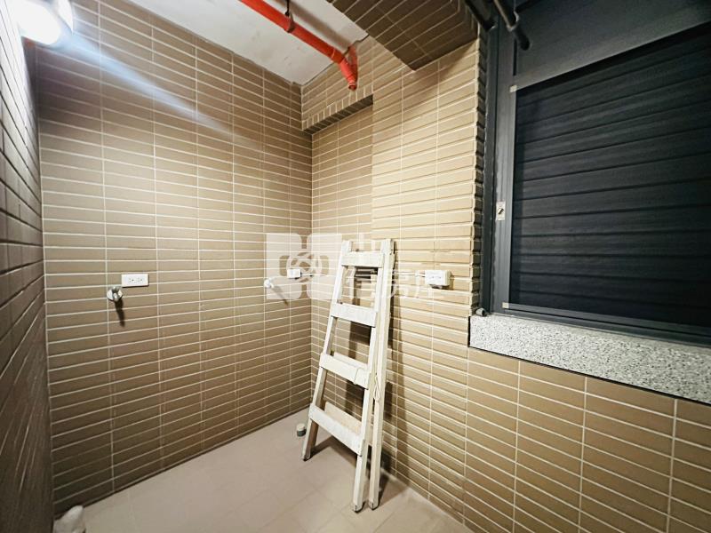 ▲富麗前區電梯美透天房屋室內格局與周邊環境