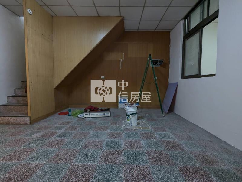 龍岡國小旁5房透天房屋室內格局與周邊環境