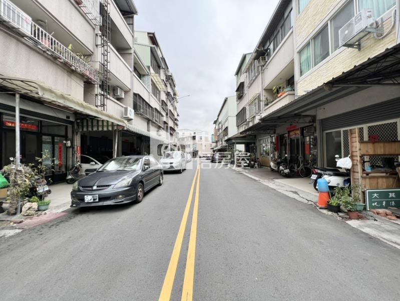 松竹捷運8米活路透天房屋室內格局與周邊環境