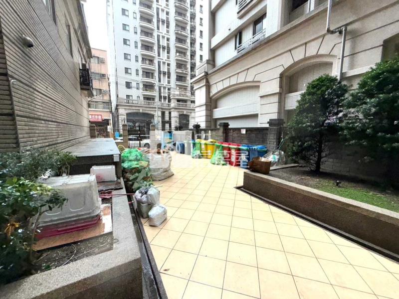 平鎮南勢超值電梯美三房房屋室內格局與周邊環境