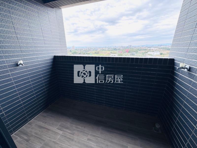 *近A20捷運青埔旁全新4房車房屋室內格局與周邊環境