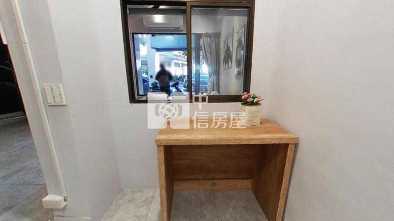 大連路文青透店房屋室內格局與周邊環境