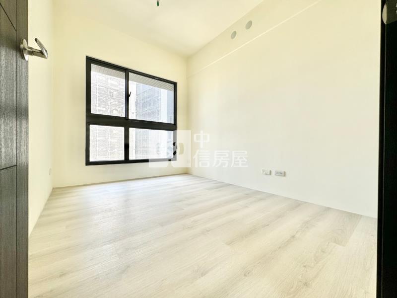 北屯好市多｜機捷V建築｜三房平車高樓層美景房屋室內格局與周邊環境