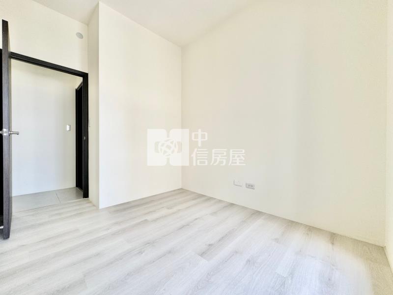 北屯好市多｜機捷V建築｜三房平車高樓層美景房屋室內格局與周邊環境
