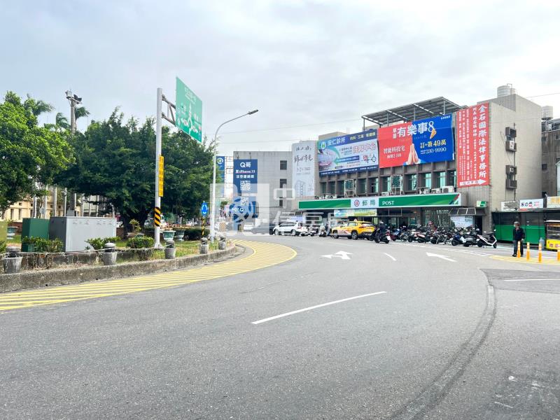 近歸仁圓環黃金店面房屋室內格局與周邊環境