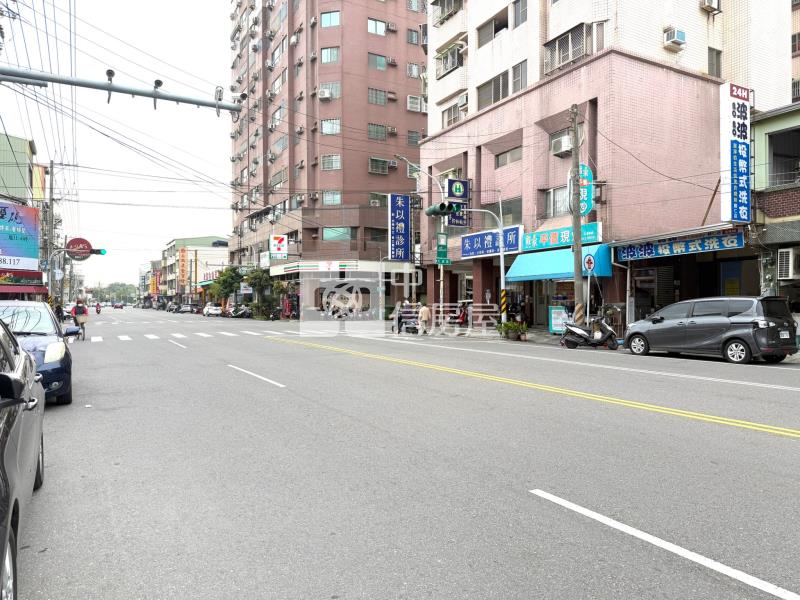 近歸仁圓環黃金店面房屋室內格局與周邊環境