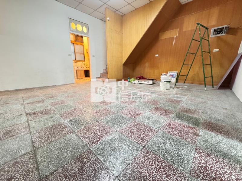 龍岡國小超值透天房屋室內格局與周邊環境