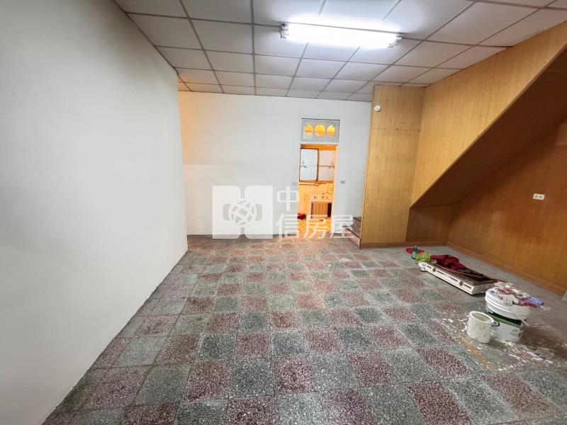 龍岡國小超值透天房屋室內格局與周邊環境
