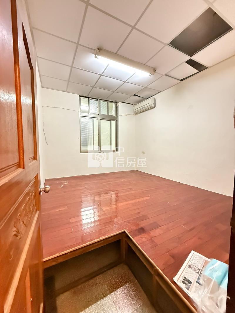 龍岡國小旁透天房屋室內格局與周邊環境