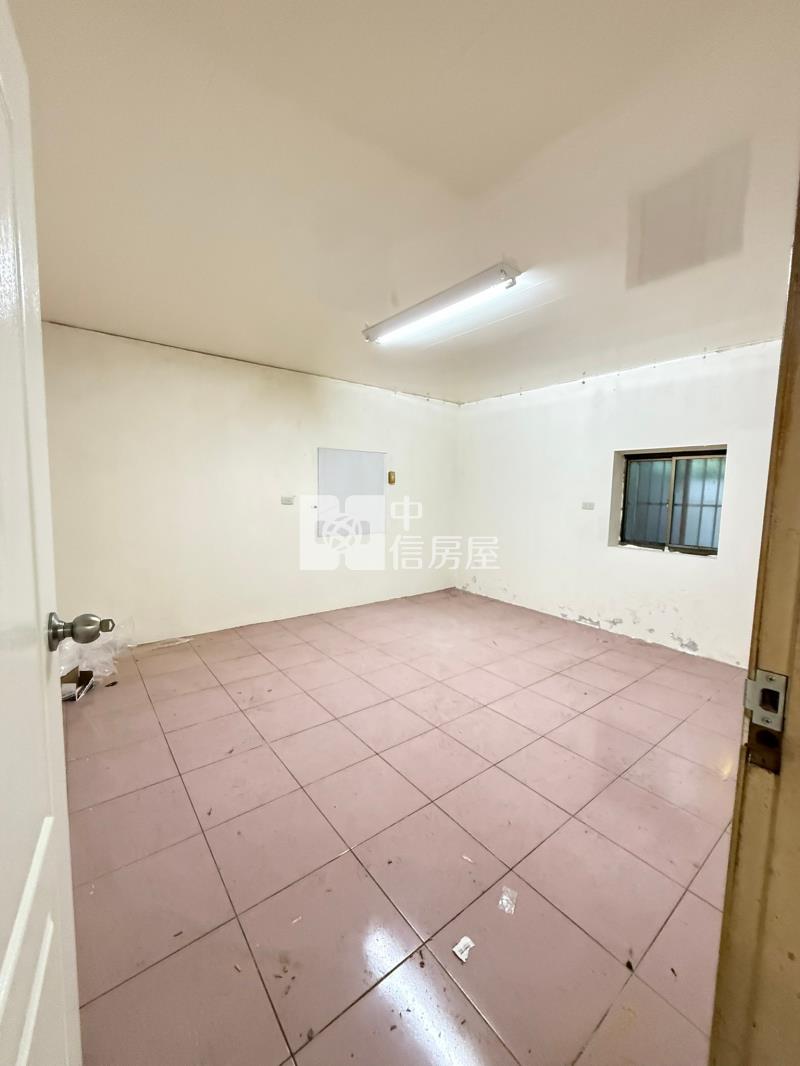 龍岡國小旁透天房屋室內格局與周邊環境