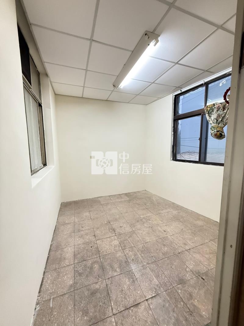 龍岡國小旁透天房屋室內格局與周邊環境