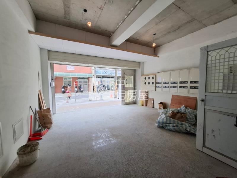 觀音工業區18套電梯透天房屋室內格局與周邊環境