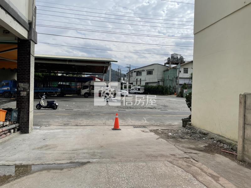 梅林美建地房屋室內格局與周邊環境