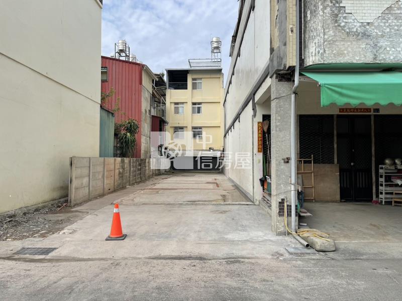 梅林美建地房屋室內格局與周邊環境