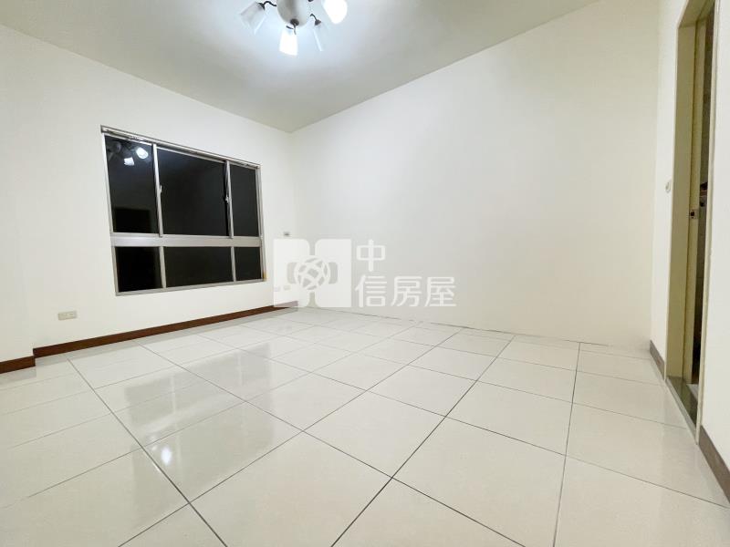健保局湖映左岸大三房房屋室內格局與周邊環境
