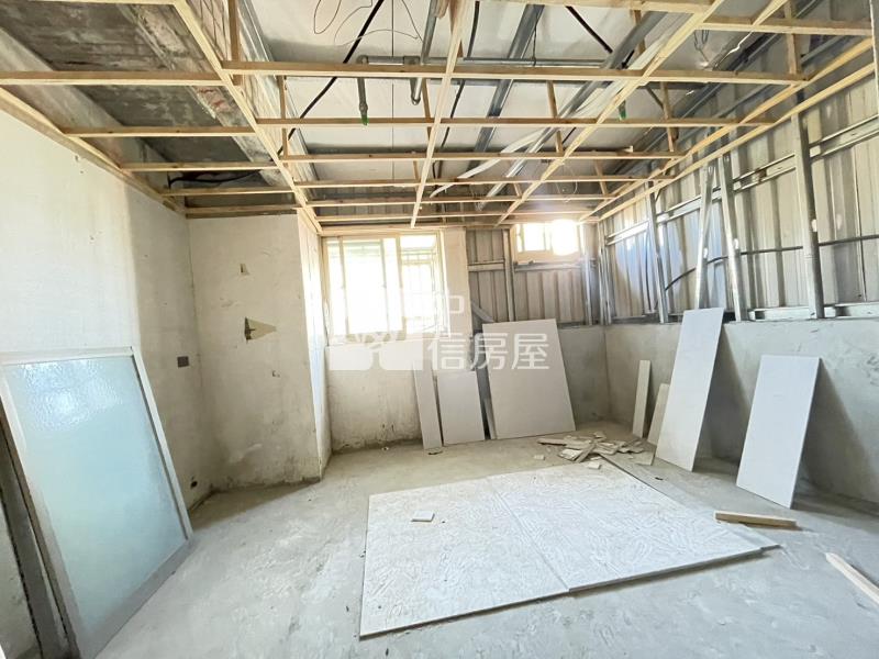 興大電梯21套半成品便宜賣房屋室內格局與周邊環境