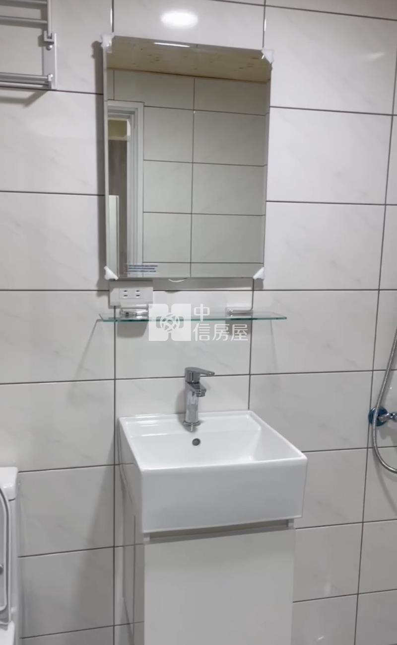 高工商圈 合法全新裝潢五套房房屋室內格局與周邊環境