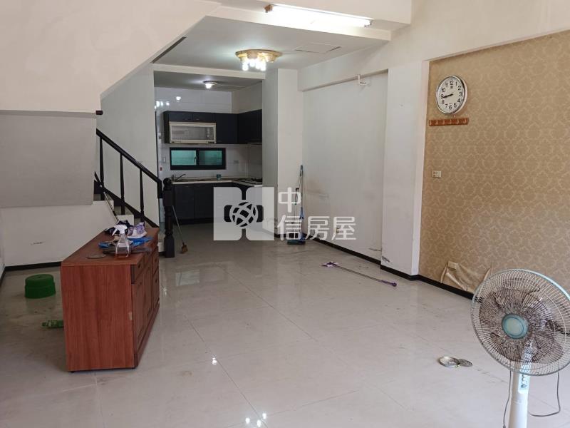 【奔馳】觀音工業區鼎藏大觀透天房屋室內格局與周邊環境