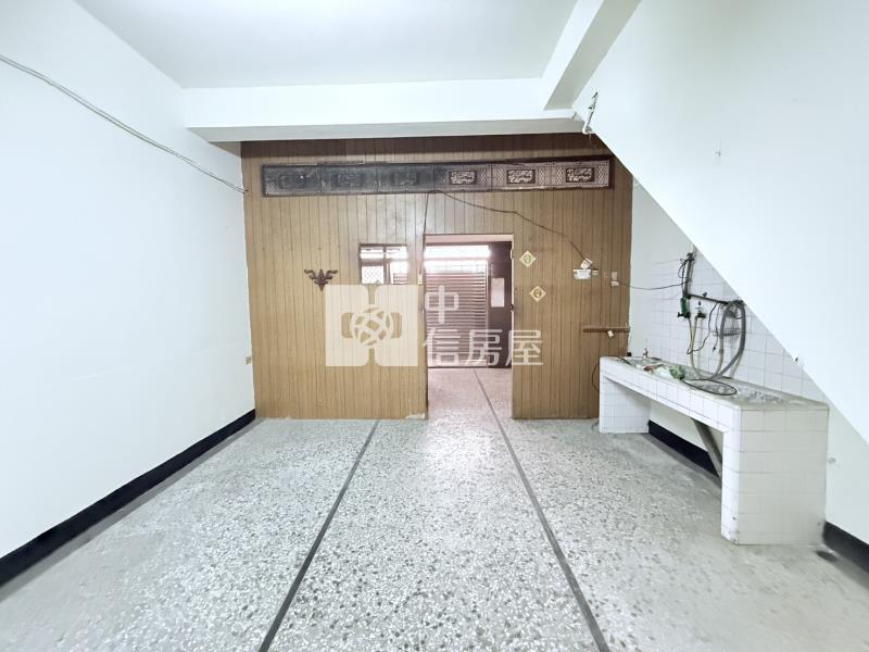 東區-裕農路活巷免千萬需整修透天房屋室內格局與周邊環境
