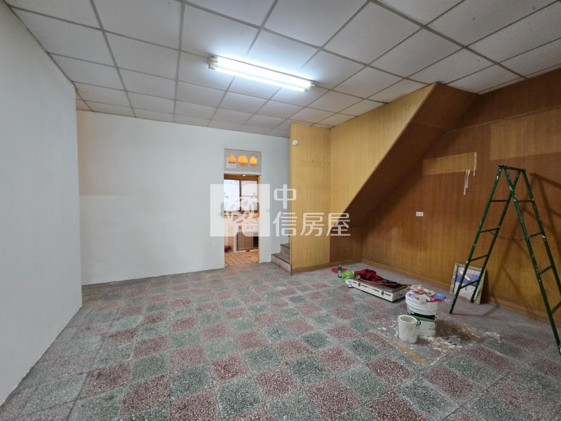 龍岡國小透天房屋室內格局與周邊環境