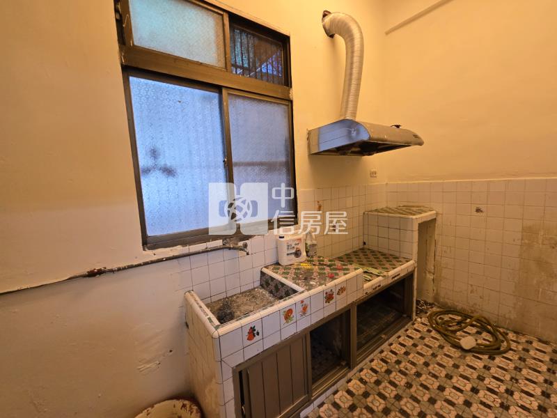 龍岡國小透天房屋室內格局與周邊環境