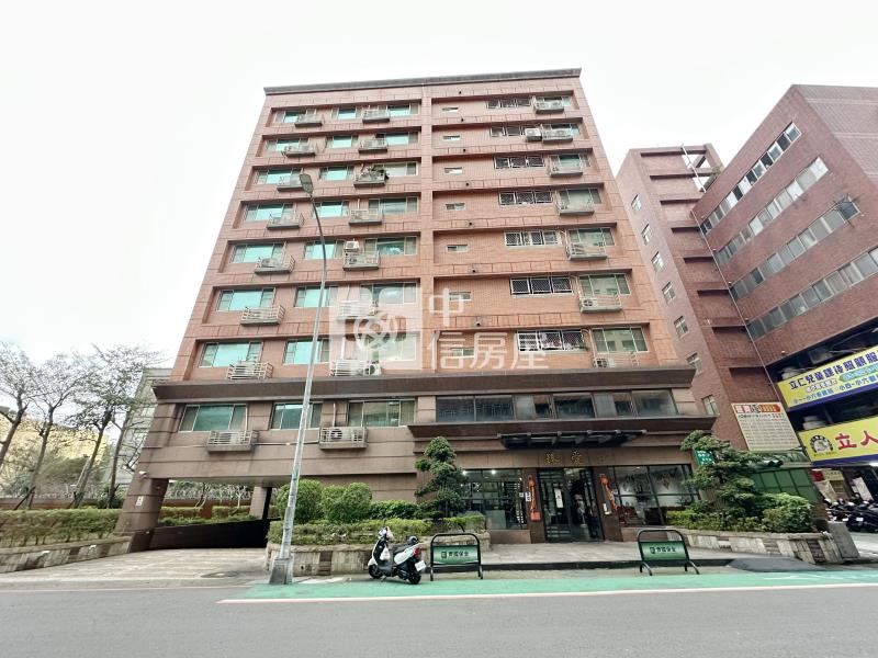 蘆竹南崁臻美四房車房屋室內格局與周邊環境