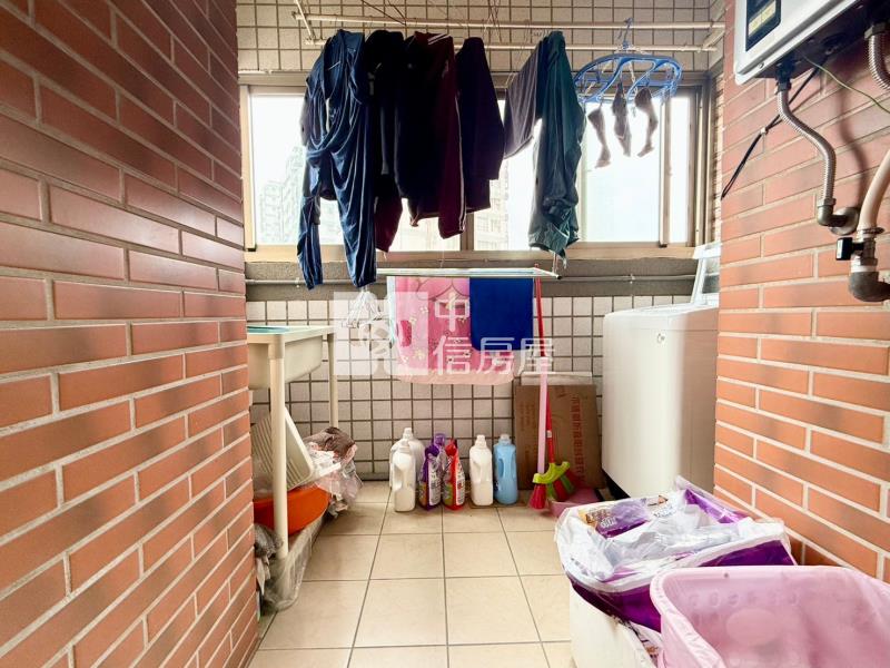 愛的世界三房平車房屋室內格局與周邊環境